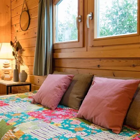 Roulotte De La Font Vive - Equipee, Confort, Situation Ideale Sud Ardeche 营地 *